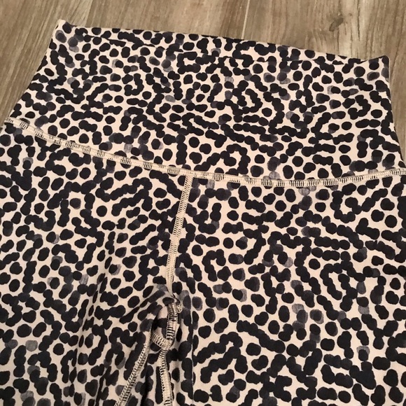 Lululemon leopard print high waist leggings - Picture 8 of 13
